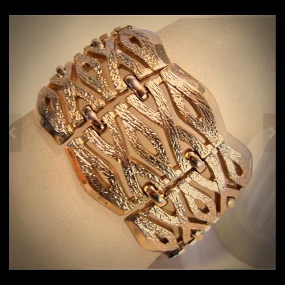 COPY - Vintage Monet silver tone bracelet